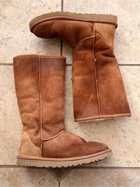 Ugg Classic Tall Shearling Boots in Chestnut Brown #5815 size 9